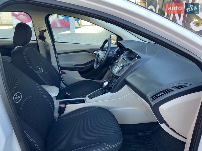 Хэтчбек Ford Focus 2015 в Киеве фото 24 Хэтчбек Ford Focus 2015 в Киеве