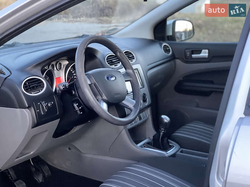 Универсал Ford Focus 2008 в Нововолынске