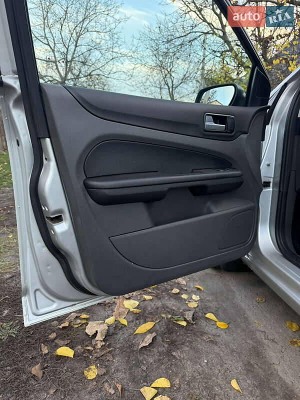 Універсал Ford Focus 2006 в Кременчуці фото 20 Універсал Ford Focus 2006 в Кременчуці