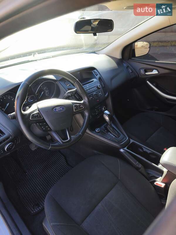 Седан Ford Focus 2015 в Черкассах