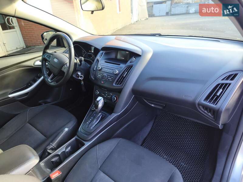 Седан Ford Focus 2015 в Черкассах