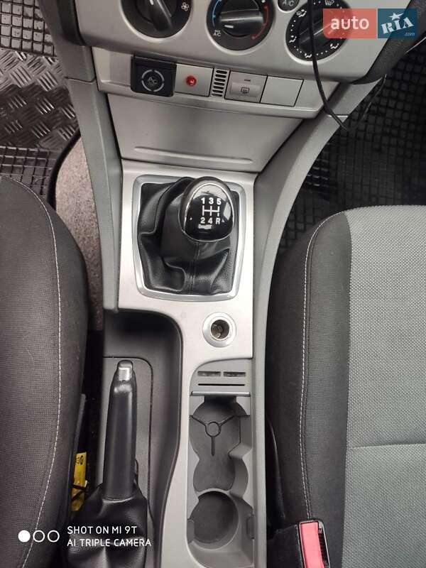 Седан Ford Focus 2011 в Жидачове