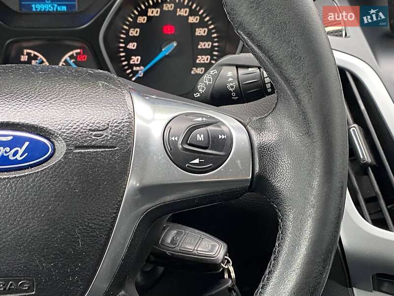 Хэтчбек Ford Focus 2013 в Киеве фото 23 Хэтчбек Ford Focus 2013 в Киеве