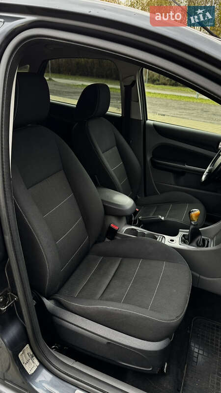 Хэтчбек Ford Focus 2010 в Львове фото 11 Хэтчбек Ford Focus 2010 в Львове