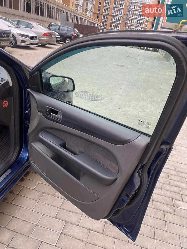 Седан Ford Focus 2005 в Житомире фото 10 Седан Ford Focus 2005 в Житомире