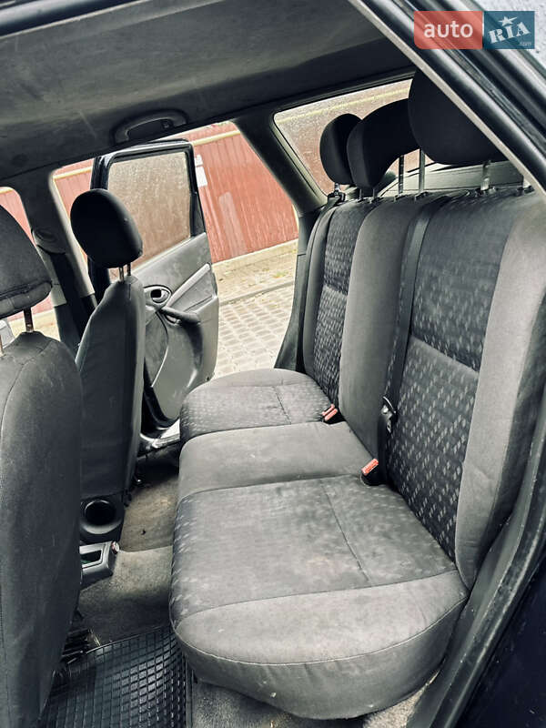 Универсал Ford Focus 2001 в Одессе