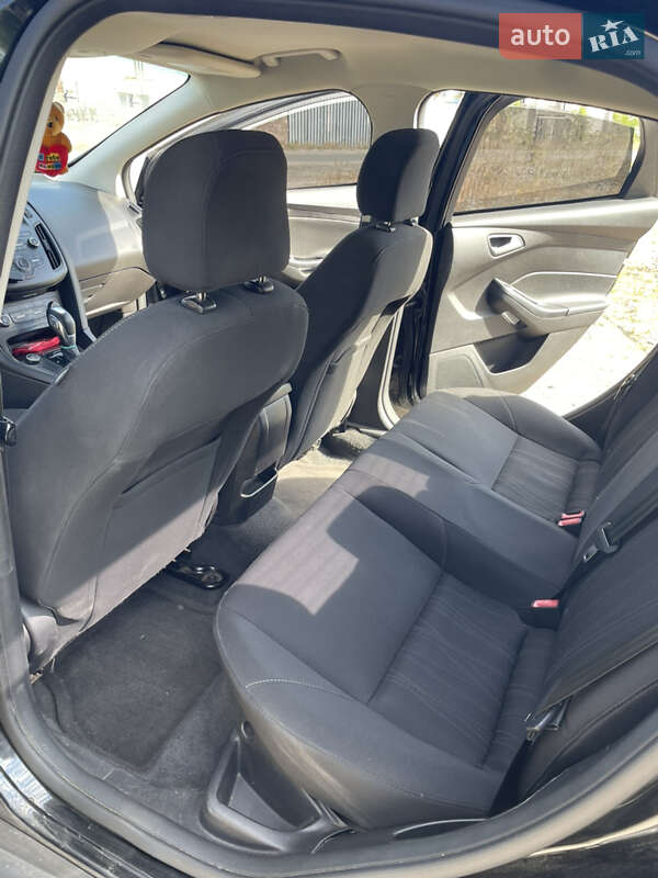 Седан Ford Focus 2015 в Днепре фото 4 Седан Ford Focus 2015 в Днепре