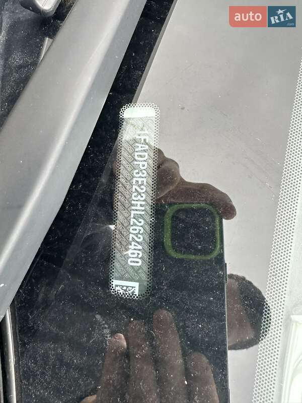 Седан Ford Focus 2017 в Петропавлівській Борщагівці