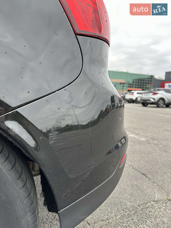 Хэтчбек Ford Focus 2013 в Киеве фото 21 Хэтчбек Ford Focus 2013 в Киеве