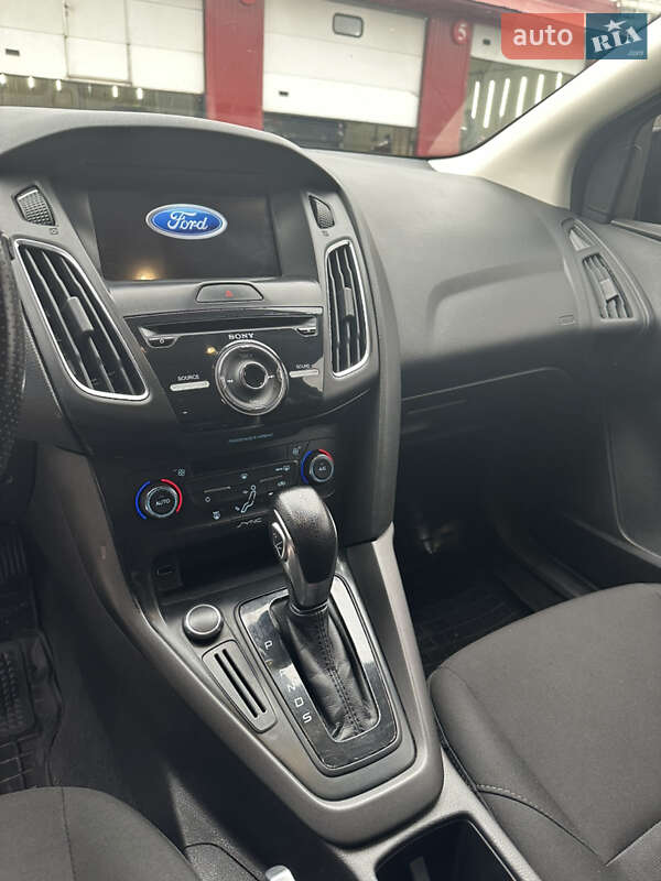Хэтчбек Ford Focus 2016 в Киеве фото 19 Хэтчбек Ford Focus 2016 в Киеве
