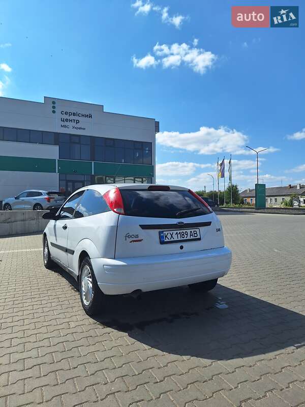 Хетчбек Ford Focus 2002 в Нововолинську фото 4 Хетчбек Ford Focus 2002 в Нововолинську