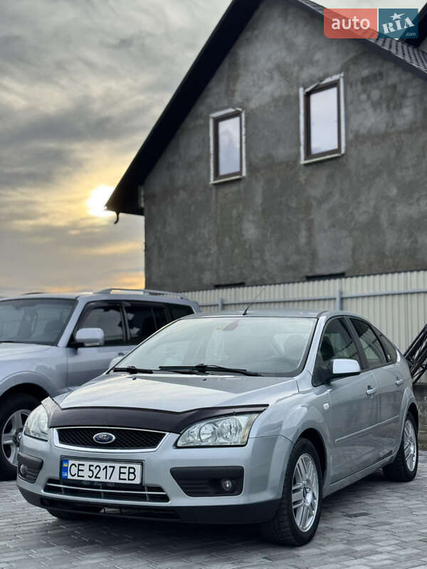 Хетчбек Ford Focus 2005 в Чернівцях фото 2 Хетчбек Ford Focus 2005 в Чернівцях