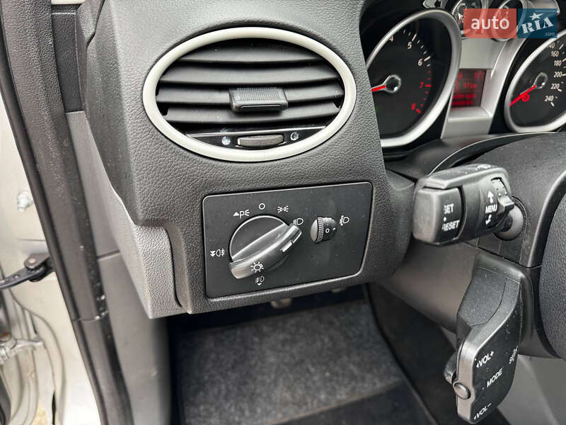 Універсал Ford Focus 2010 в Дніпрі