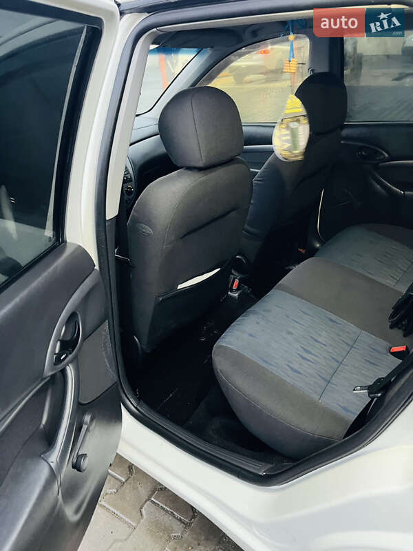 Универсал Ford Focus 2003 в Одессе фото 12 Универсал Ford Focus 2003 в Одессе