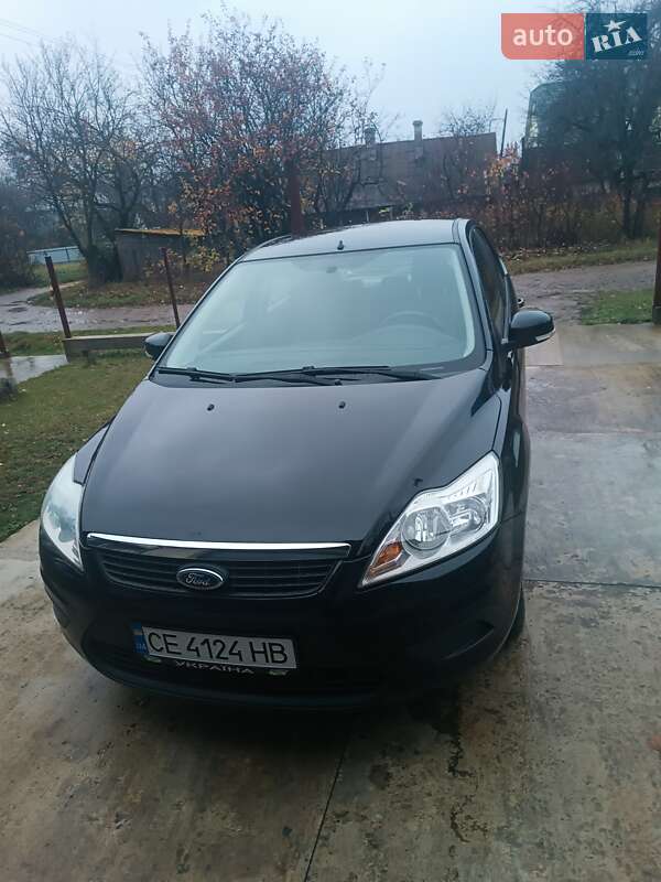 Седан Ford Focus 2010 в Сторожинці