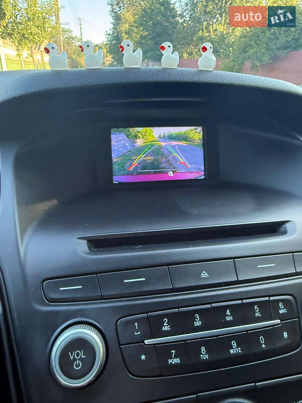 Хэтчбек Ford Focus 2015 в Киеве