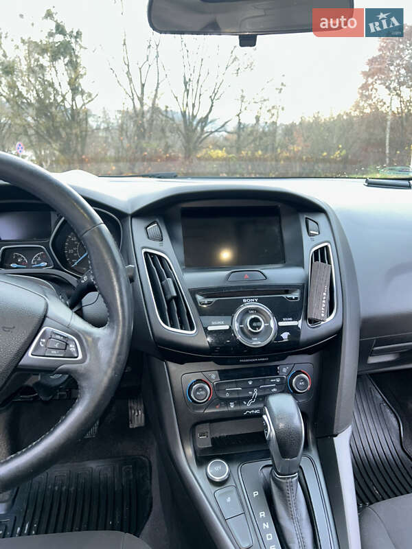 Седан Ford Focus 2017 в Львове