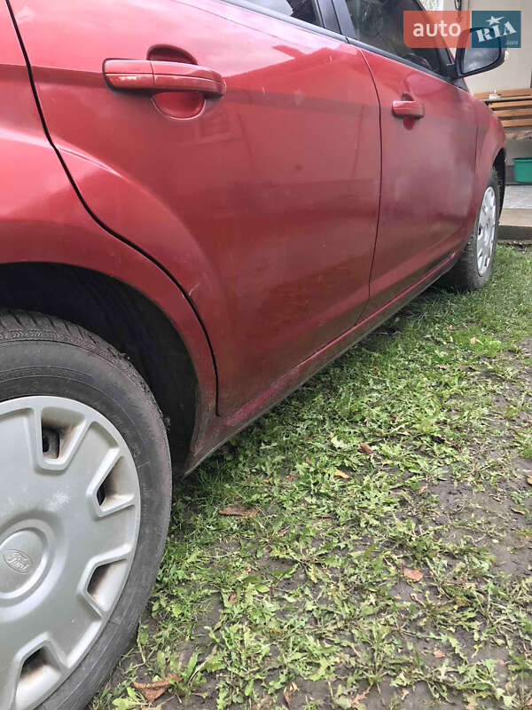Универсал Ford Focus 2008 в Красном