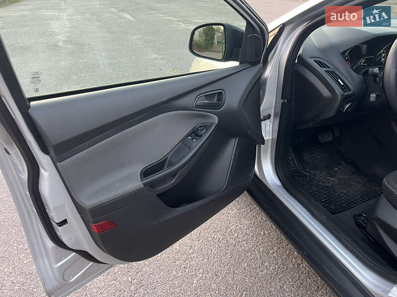 Седан Ford Focus 2012 в Запорожье фото 17 Седан Ford Focus 2012 в Запорожье