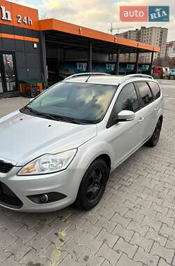 FORD FOCUS 2010