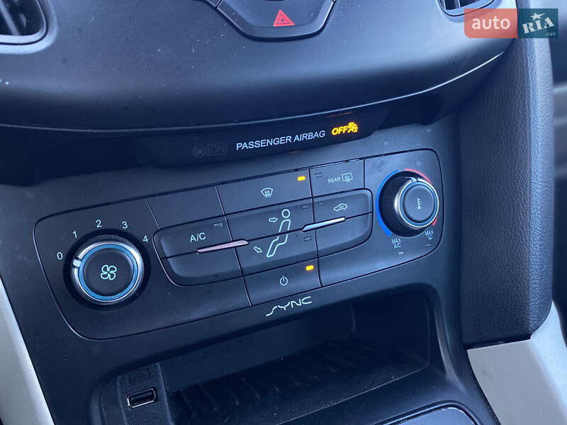 Хетчбек Ford Focus 2015 в Києві фото 15 Хетчбек Ford Focus 2015 в Києві