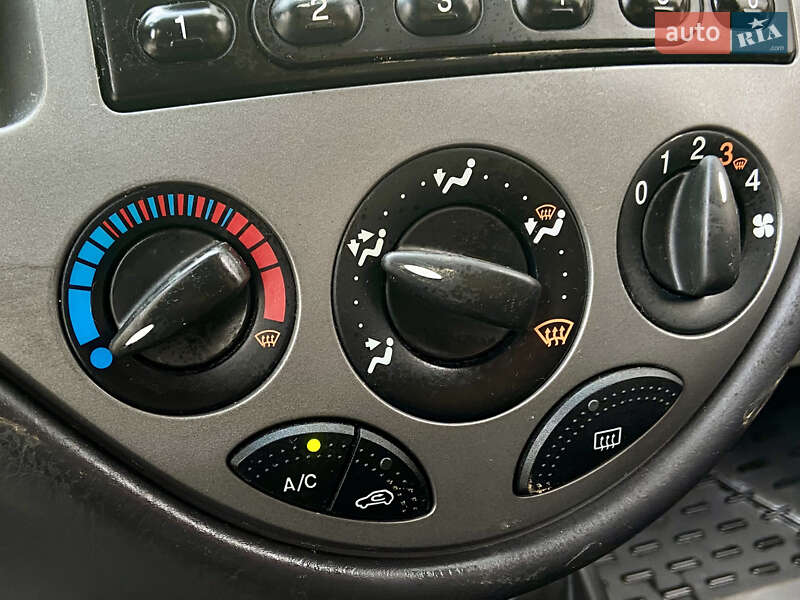 Універсал Ford Focus 2003 в Івано-Франківську