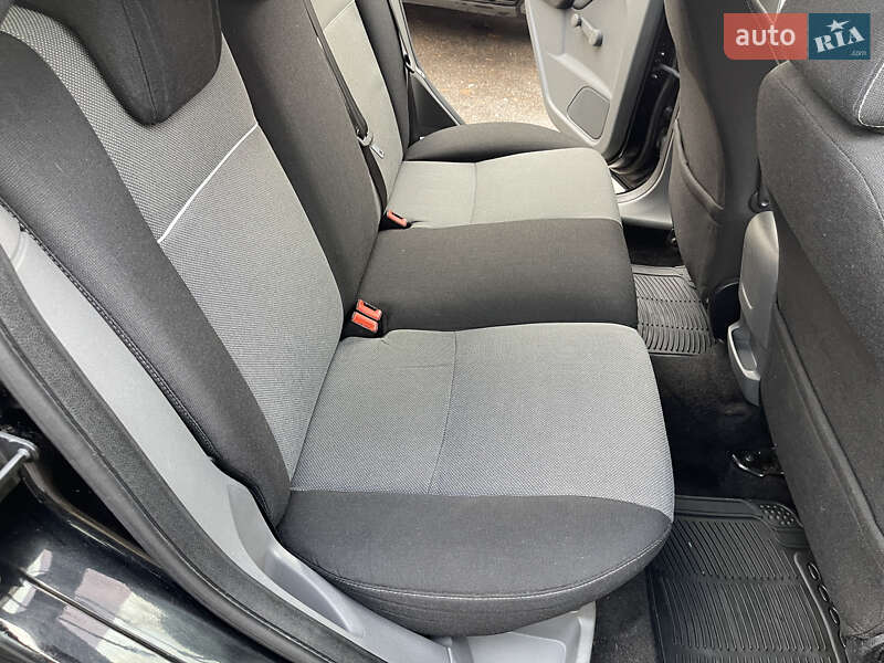 Хетчбек Ford Focus 2010 в Житомирі