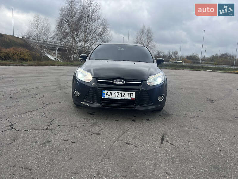 Универсал Ford Focus 2014 в Киеве фото 5 Универсал Ford Focus 2014 в Киеве