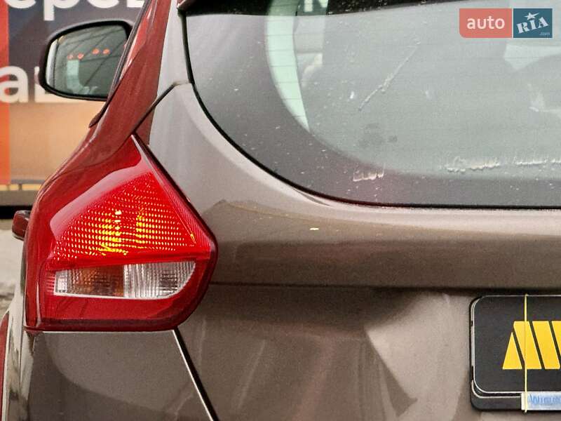 Хэтчбек Ford Focus 2017 в Киеве