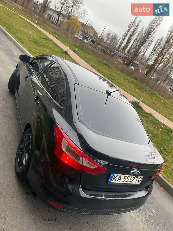 Седан Ford Focus 2014 в Чернигове