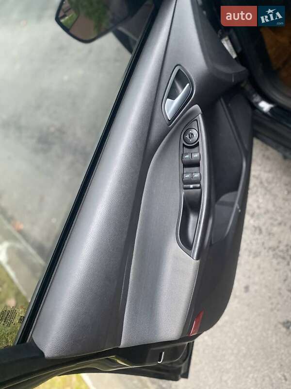 Седан Ford Focus 2014 в Чернигове