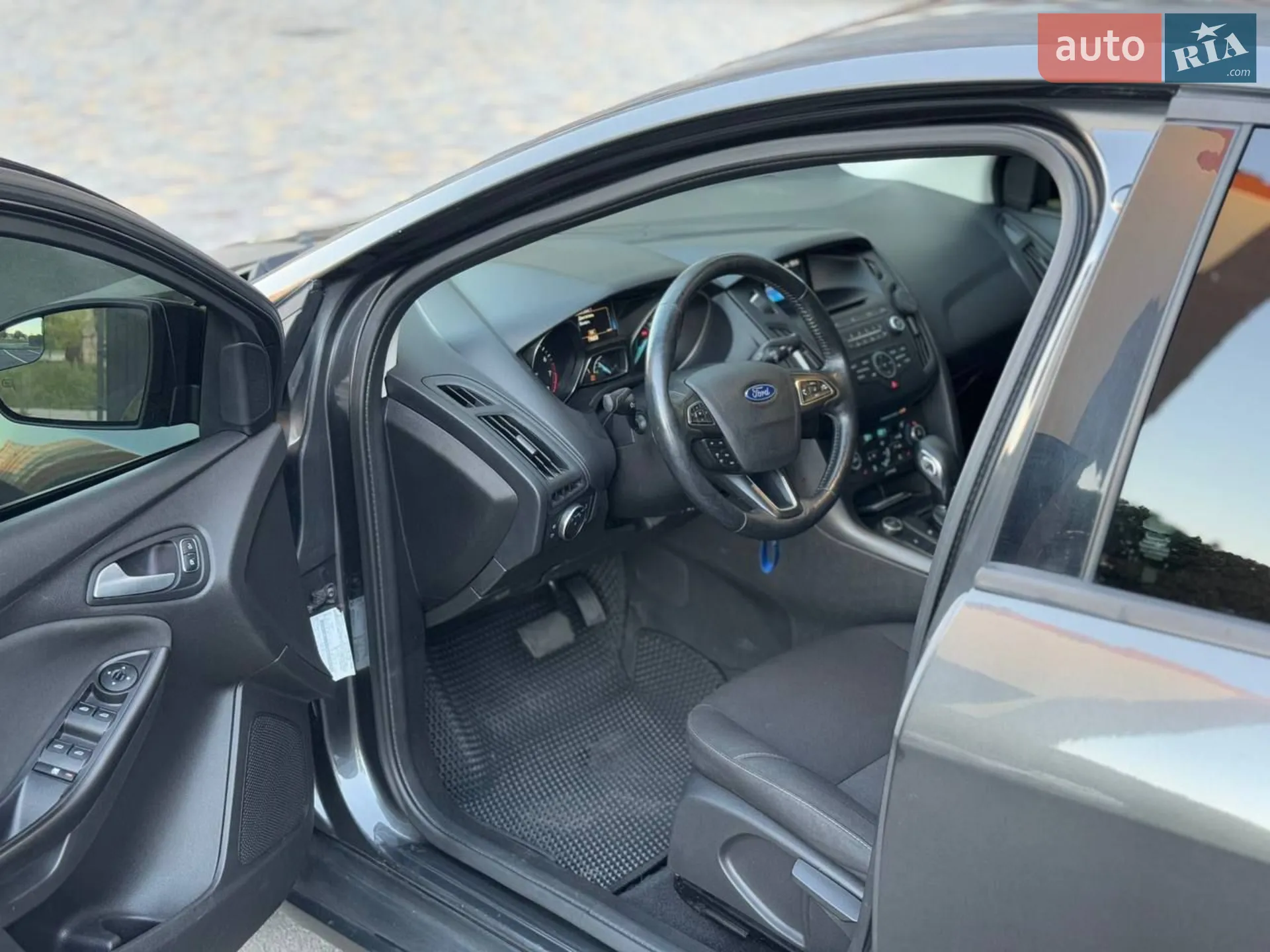 2017 Ford Focus - мініатюра 8