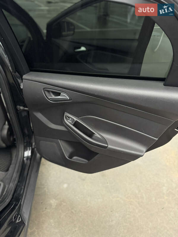 Седан Ford Focus 2011 в Киеве