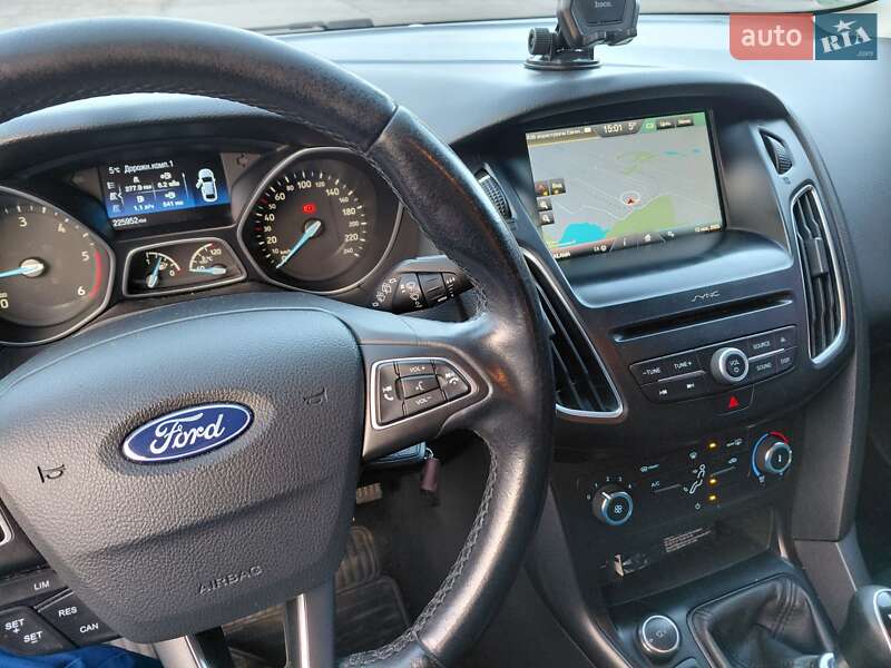 Універсал Ford Focus 2016 в Горішніх Плавнях фото 12 Універсал Ford Focus 2016 в Горішніх Плавнях
