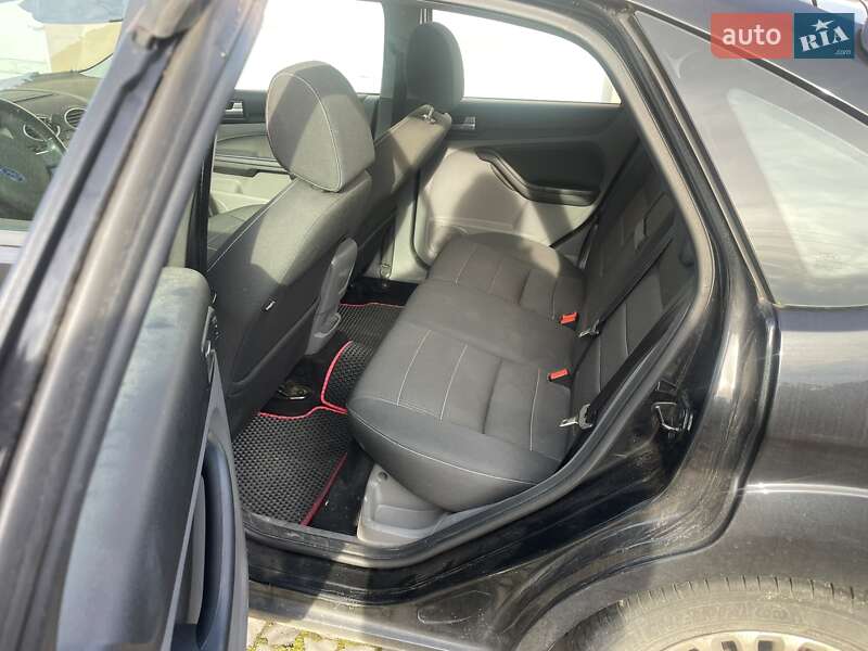 Хэтчбек Ford Focus 2009 в Луцке