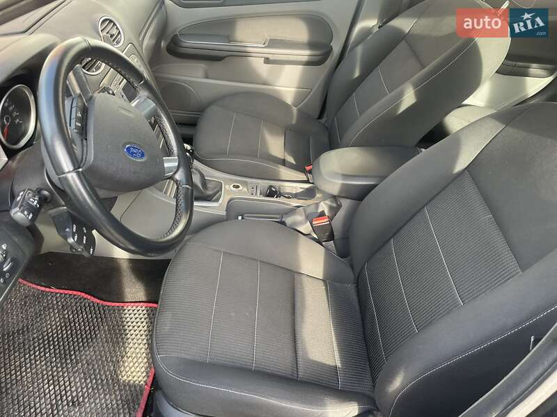 Хэтчбек Ford Focus 2009 в Луцке