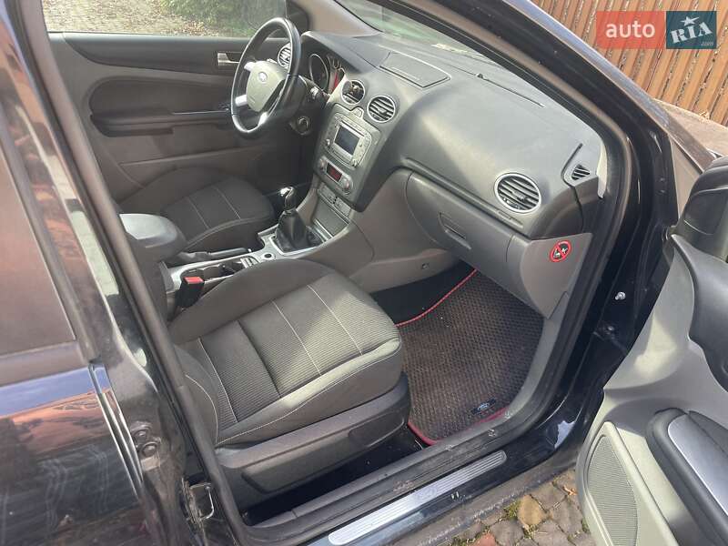 Хэтчбек Ford Focus 2009 в Луцке