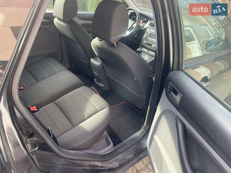 Хэтчбек Ford Focus 2009 в Луцке