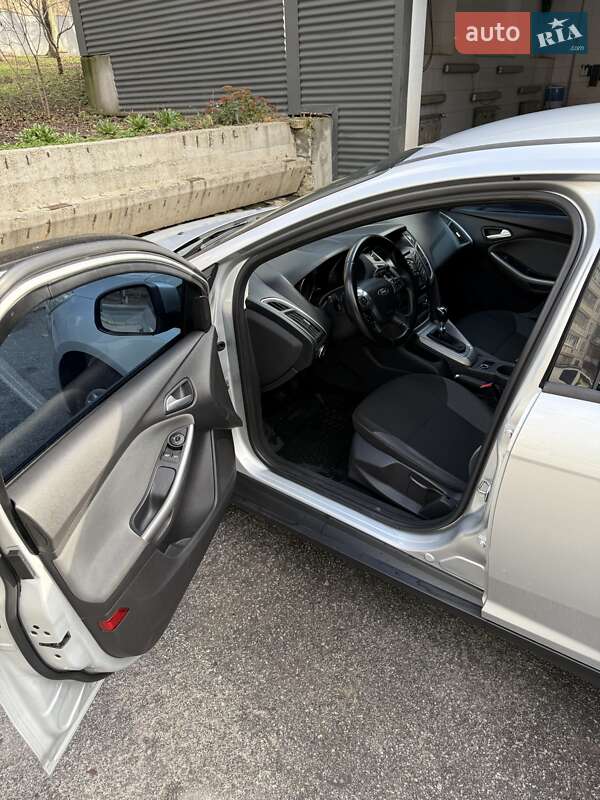 Универсал Ford Focus 2013 в Харькове фото 6 Универсал Ford Focus 2013 в Харькове