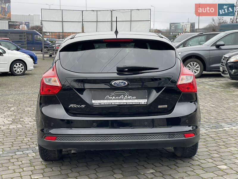 Хэтчбек Ford Focus 2012 в Мукачево