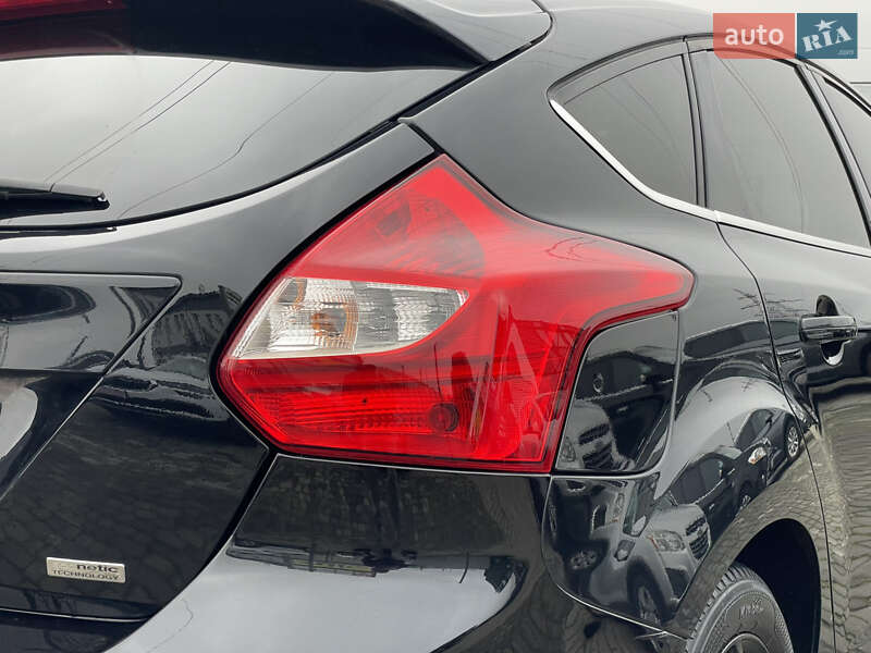 Хэтчбек Ford Focus 2012 в Мукачево