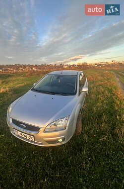 Седан Ford Focus 2007 в Южноукраинске