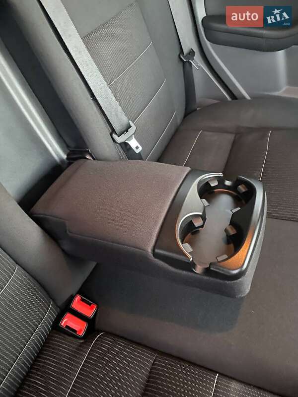 Хетчбек Ford Focus 2008 в Львові фото 62 Хетчбек Ford Focus 2008 в Львові