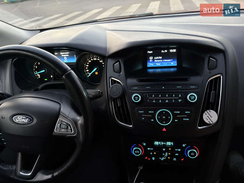 Хетчбек Ford Focus 2015 в Львові