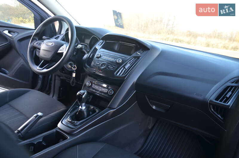 Седан Ford Focus 2017 в Дрогобичі фото 54 Седан Ford Focus 2017 в Дрогобичі