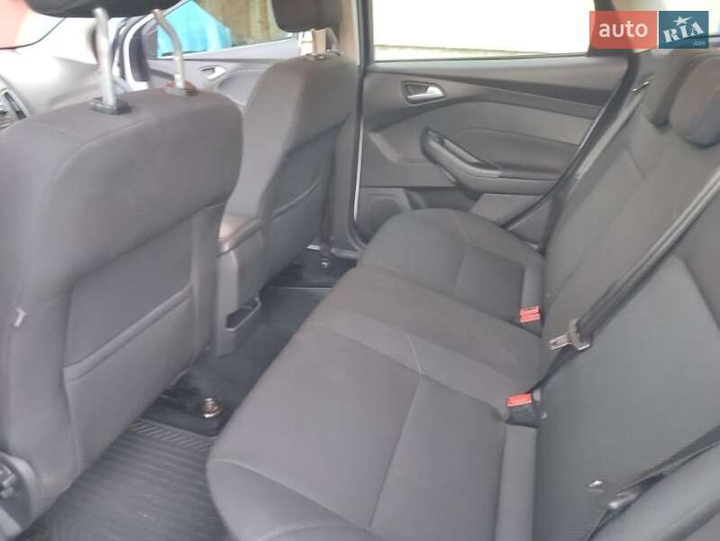 Хэтчбек Ford Focus 2016 в Межгорье фото 5 Хэтчбек Ford Focus 2016 в Межгорье