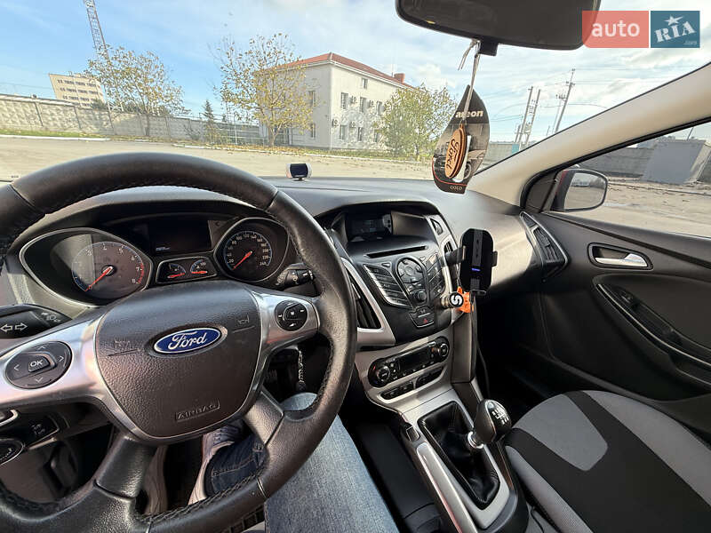 Хетчбек Ford Focus 2013 в Чорноморську фото 3 Хетчбек Ford Focus 2013 в Чорноморську