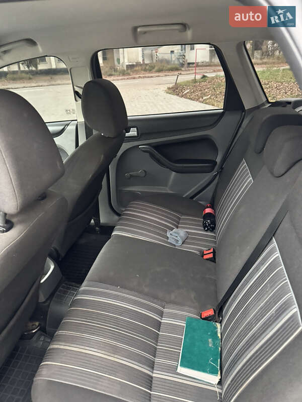 Універсал Ford Focus 2008 в Чернівцях фото 7 Універсал Ford Focus 2008 в Чернівцях