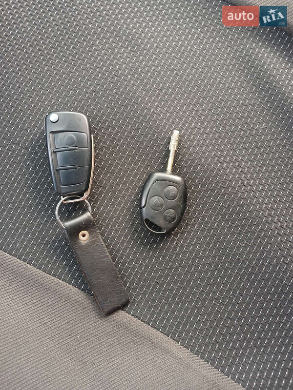 Універсал Ford Focus 2000 в Івано-Франківську