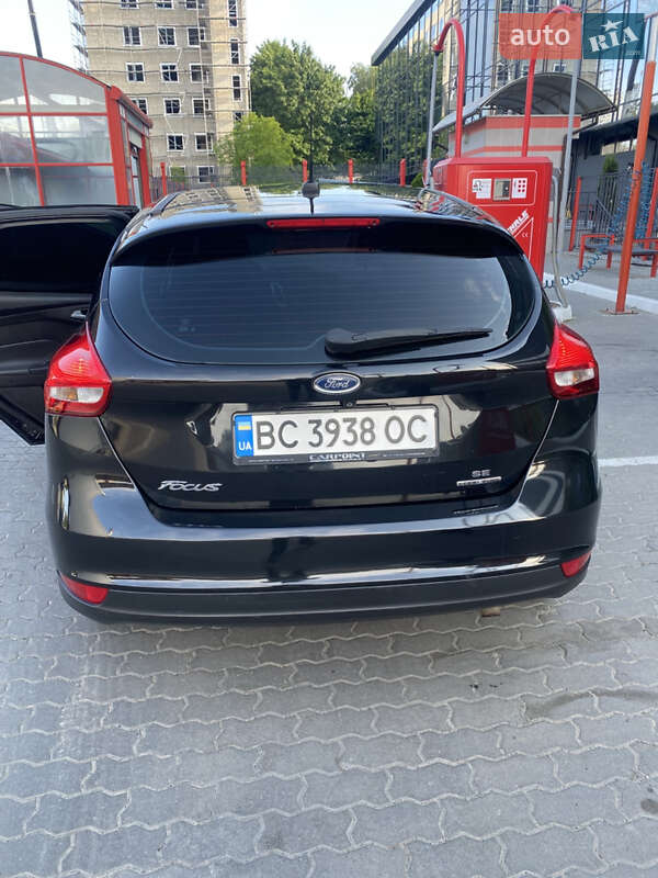 Хетчбек Ford Focus 2015 в Львові